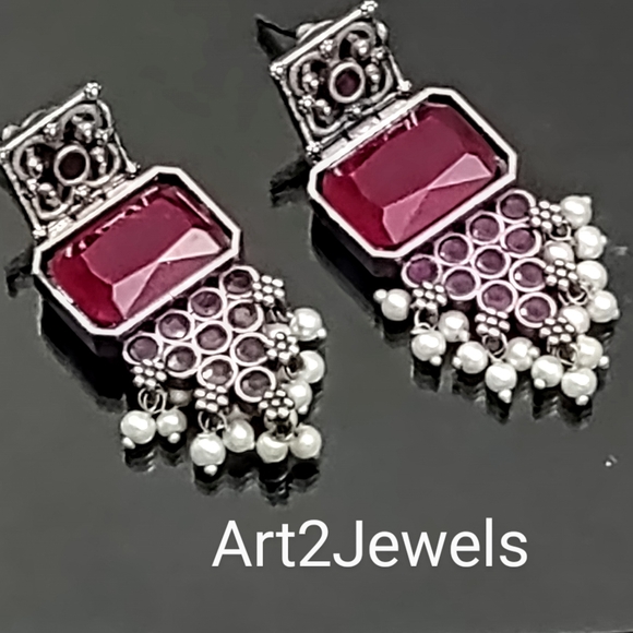 Earring - Picture 2 of 3